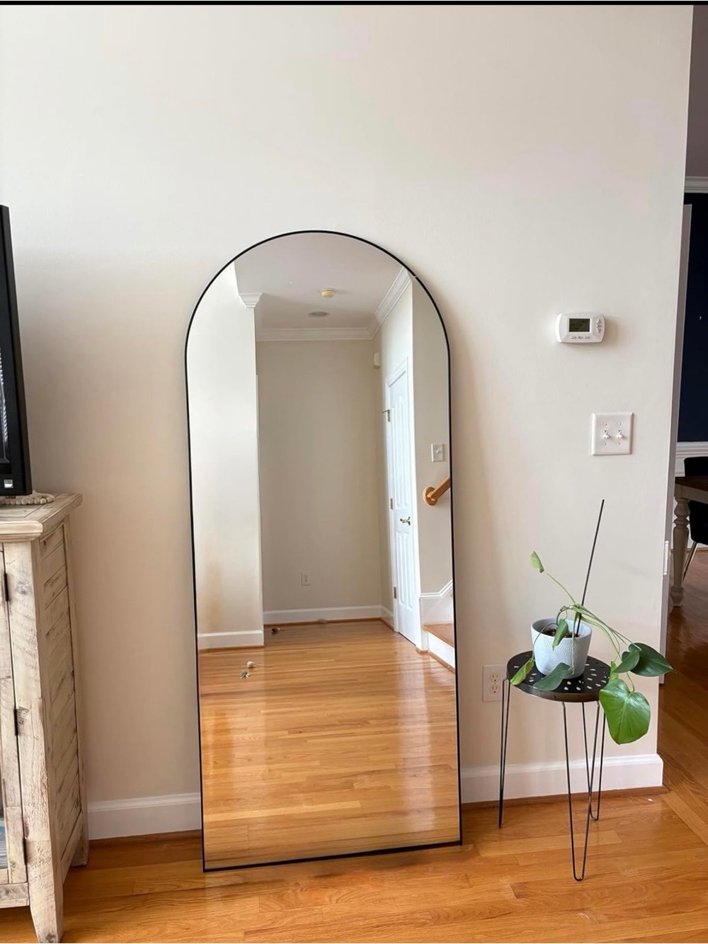 Arched Full-Length Wall Leaning Mirror in Black